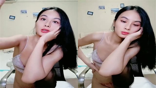 苗条贫乳黑丝痴女左右开弓口爆深喉,3P激战玩到失神