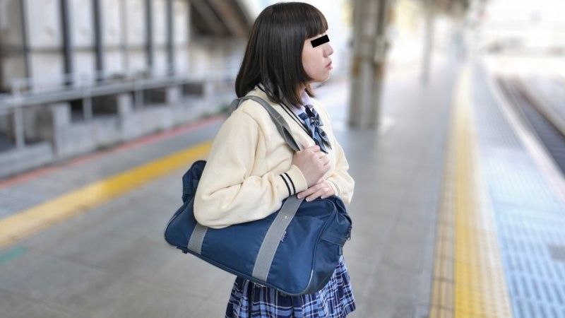 制服少女沦为猎物!饥渴大叔的正餐时间到 山中しおり 10musume_030125_01